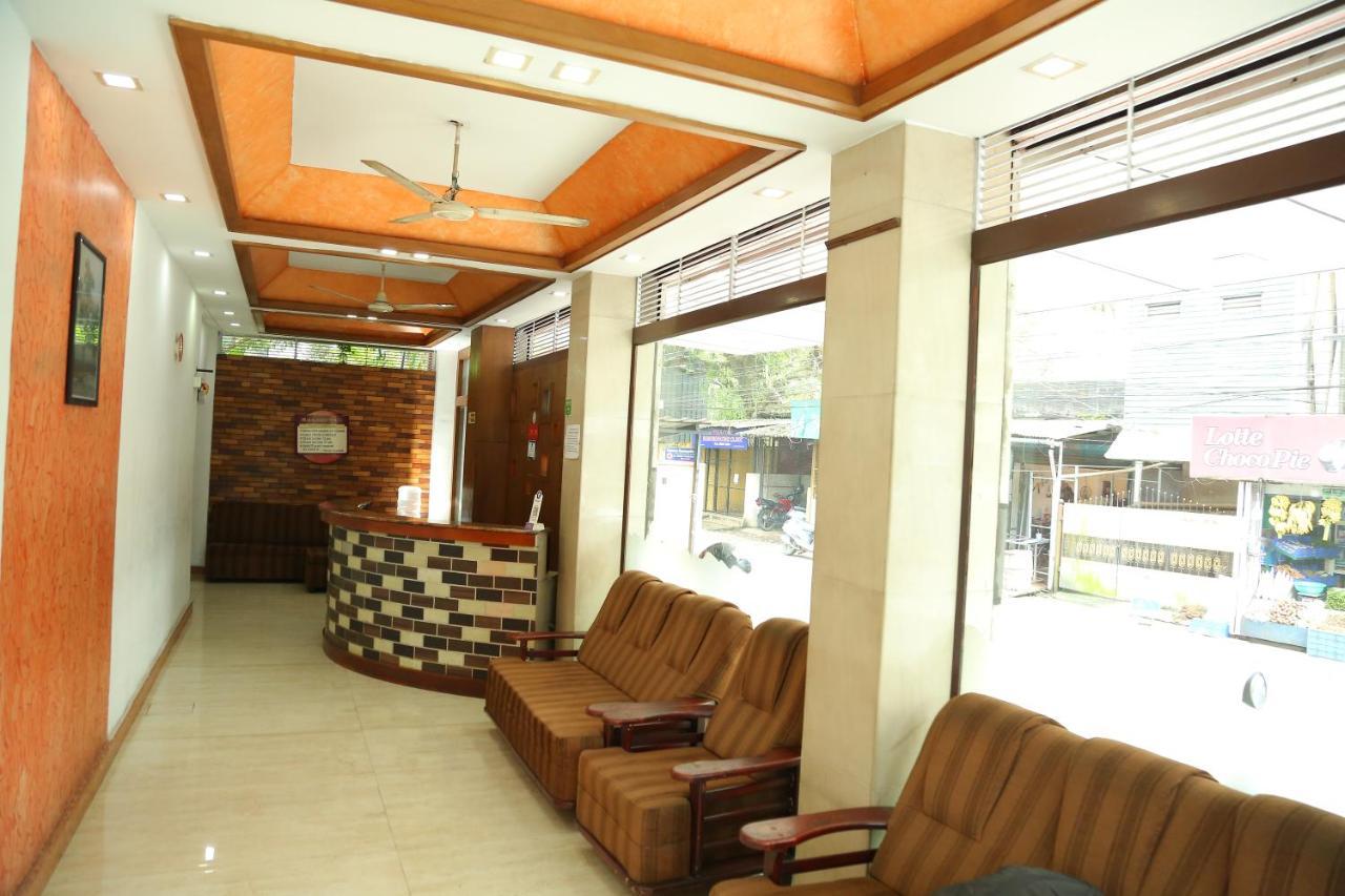 Malabar Plaza Inn Kochi Εξωτερικό φωτογραφία