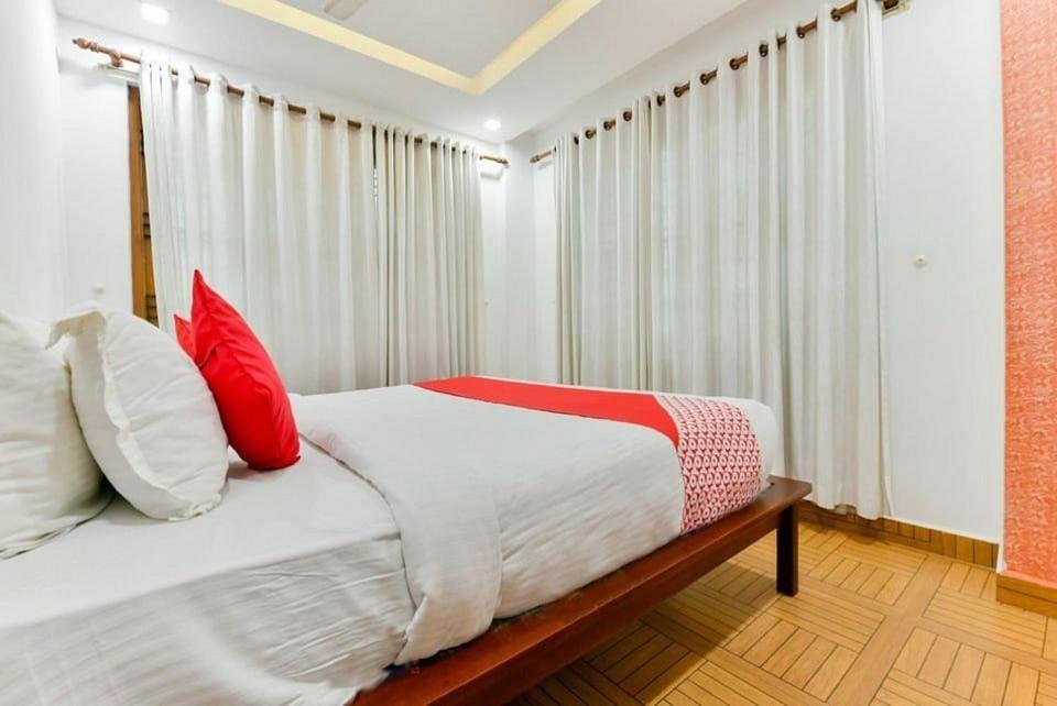 Malabar Plaza Inn Kochi Εξωτερικό φωτογραφία