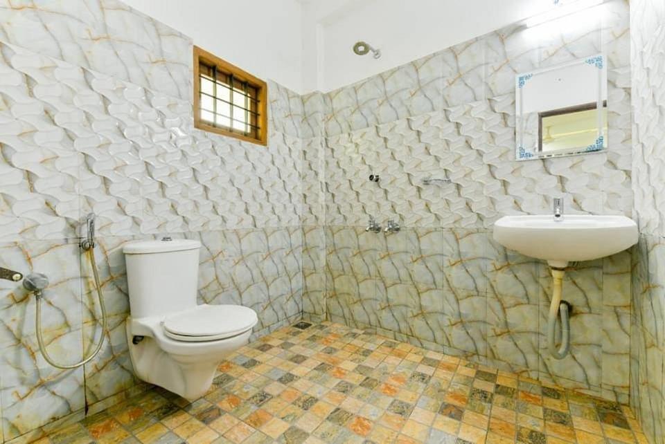 Malabar Plaza Inn Kochi Εξωτερικό φωτογραφία